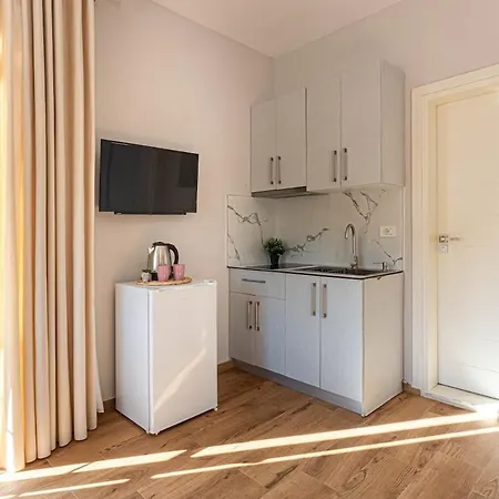 Sea Breeze 24 Llaman - Kitchen, Free Parking - 3 People *