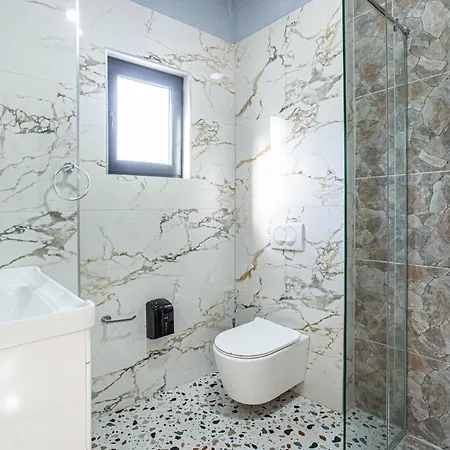 Sea Breeze 24 Llaman - Kitchen, Free Parking - 3 People Apartment *